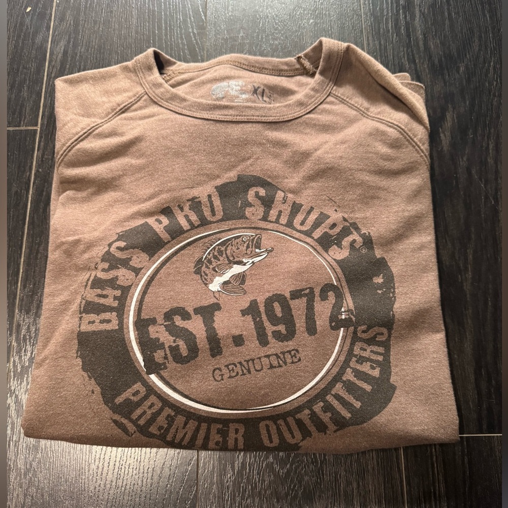 Bass Pro Shops Brown Crewneck Sweater